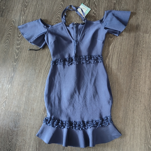 NWT Missguided Cold Shoulder Bodycon Dress - Picture 3 of 7